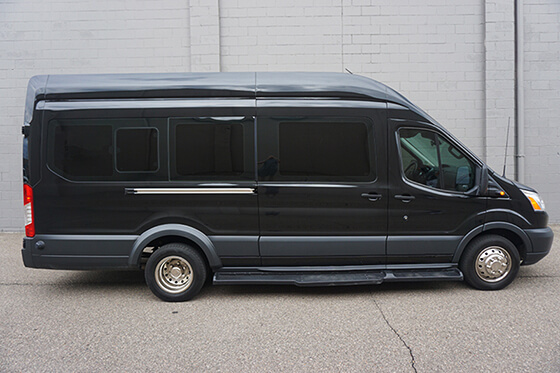 10 passengers Party Van